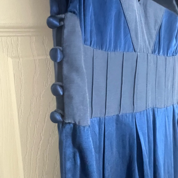 Wilfred Dress - Picture 4 of 6